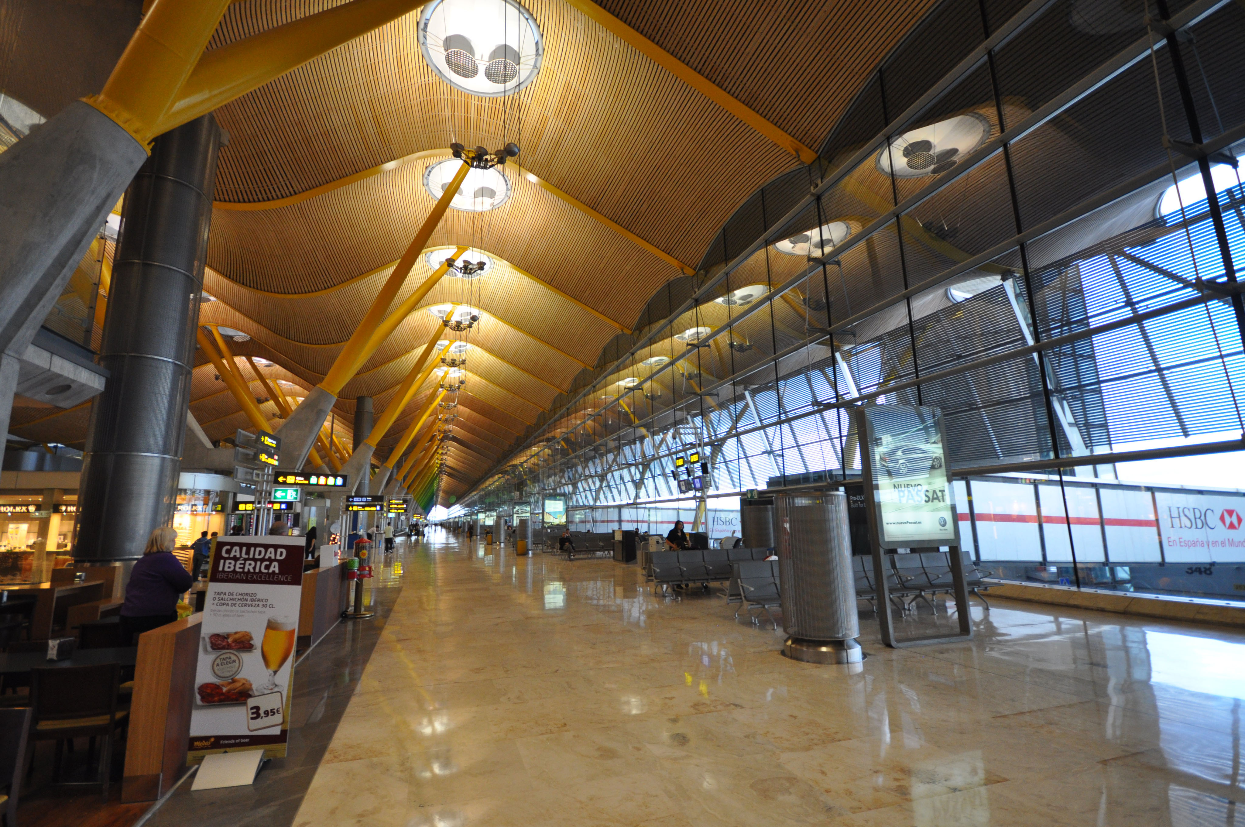 Adolfo Suarez-Barajas Airport (MAD)