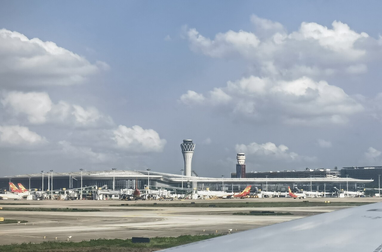 Meilan International Airport (HAK)