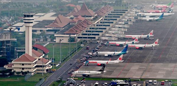 Juanda Airport (SUB) airport lounge