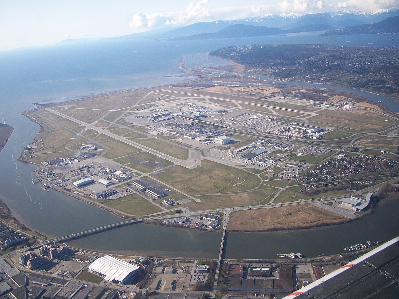 Vancouver International Airport (YVR) airport lounge