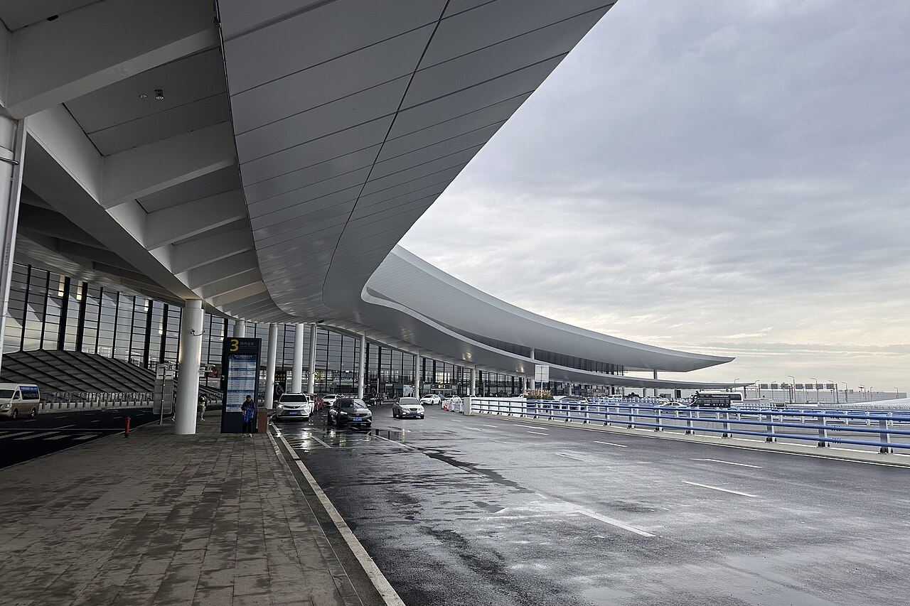 Urumqi Tianshan International Airport (URC)