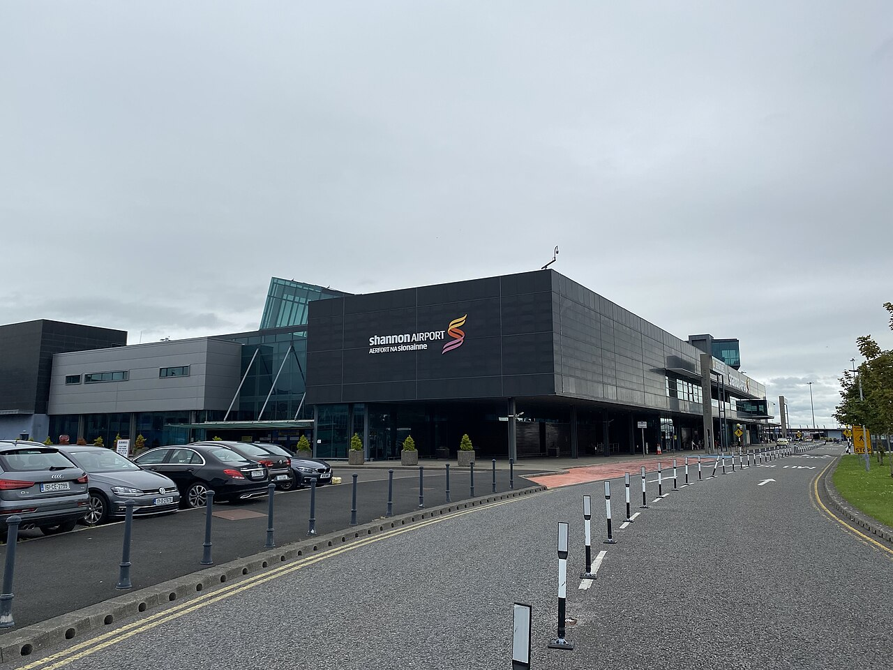 Shannon International Airport (SNN) airport lounge