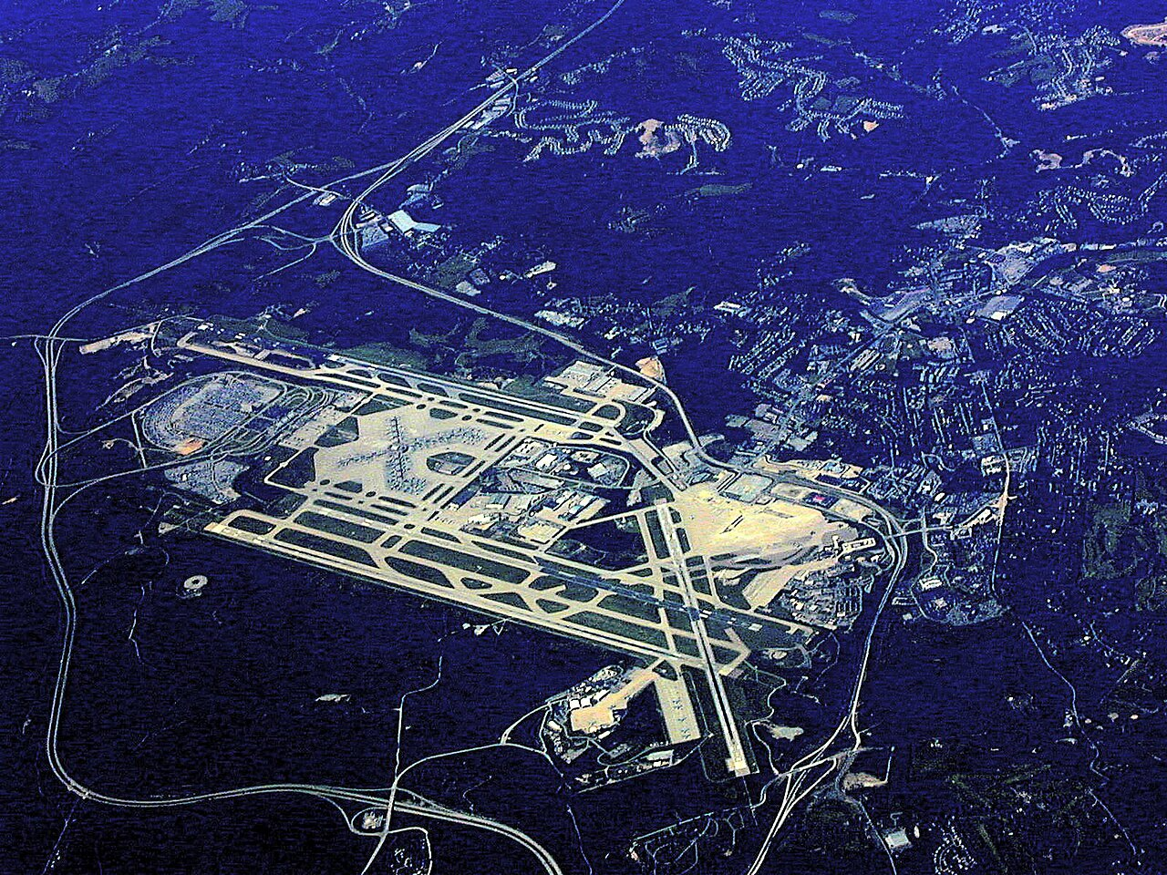 Pittsburgh International Airport (PIT)