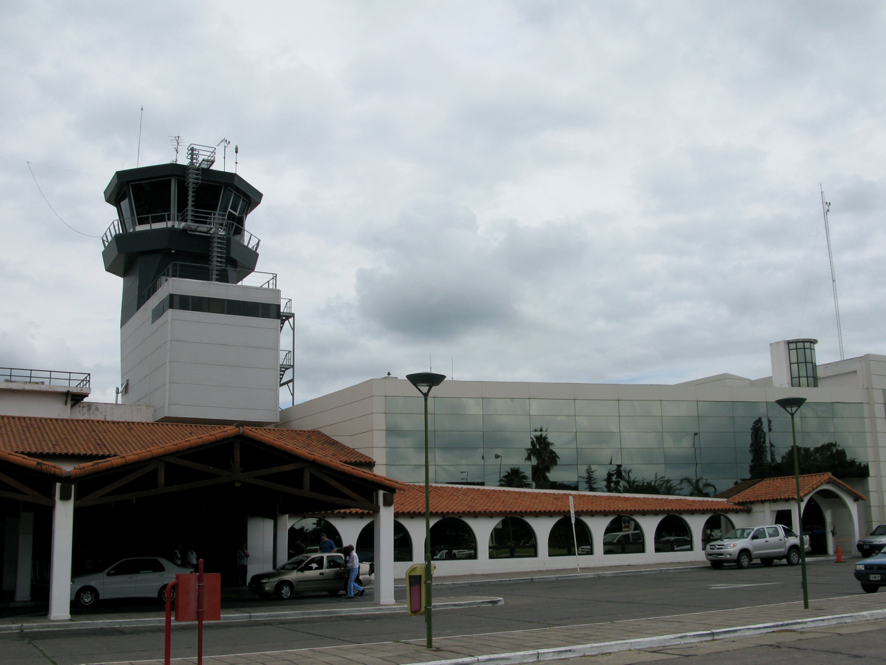 Martin M. de Guemes Airport (SLA) airport lounge