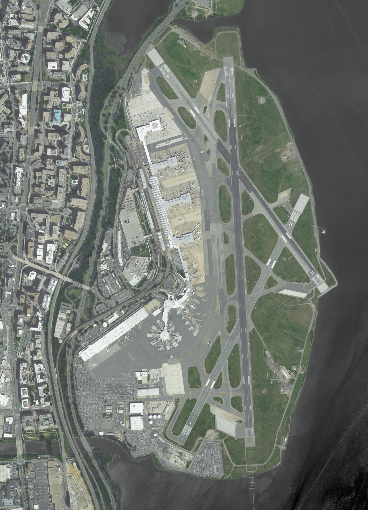 Ronald Reagan Washington National Airport (DCA)
