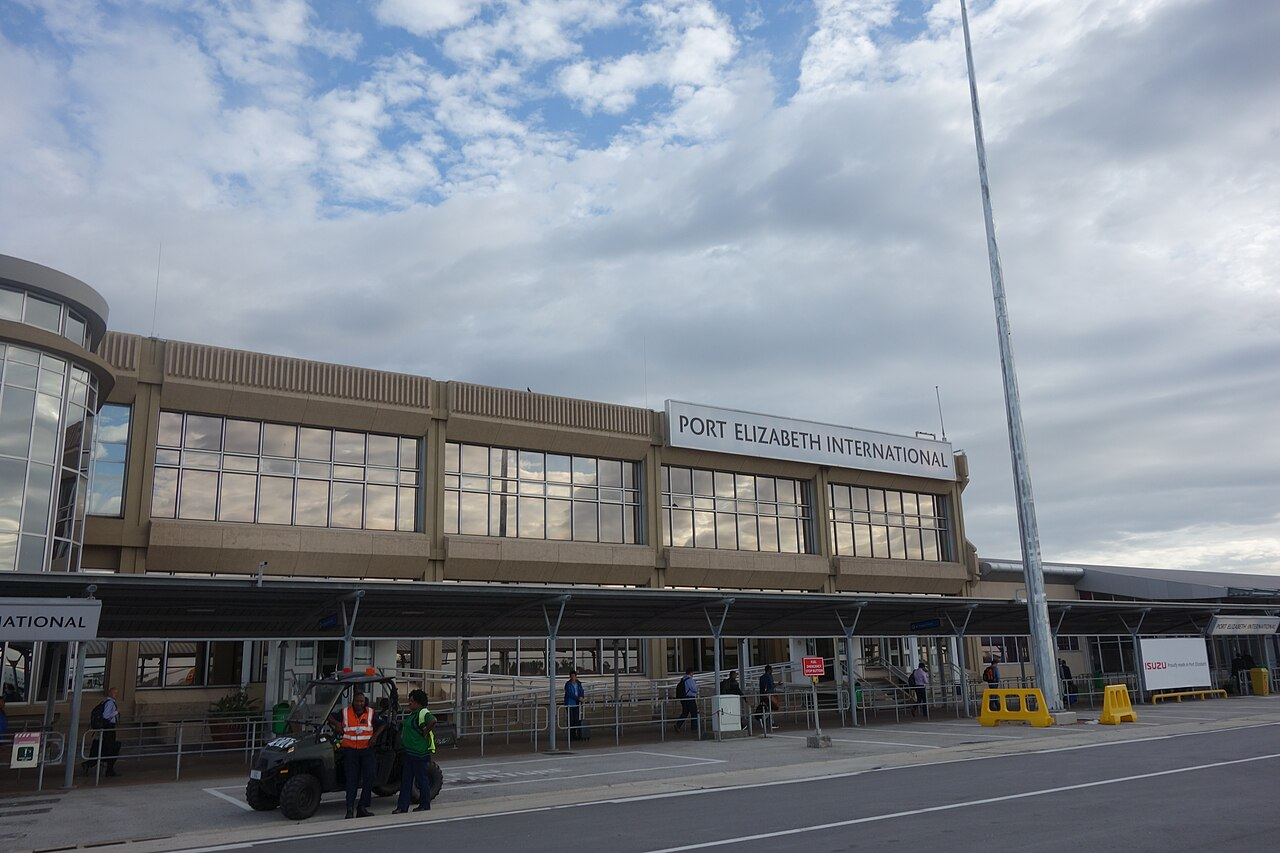 Chief Dawid Stuurman International Airport (PLZ) airport lounge