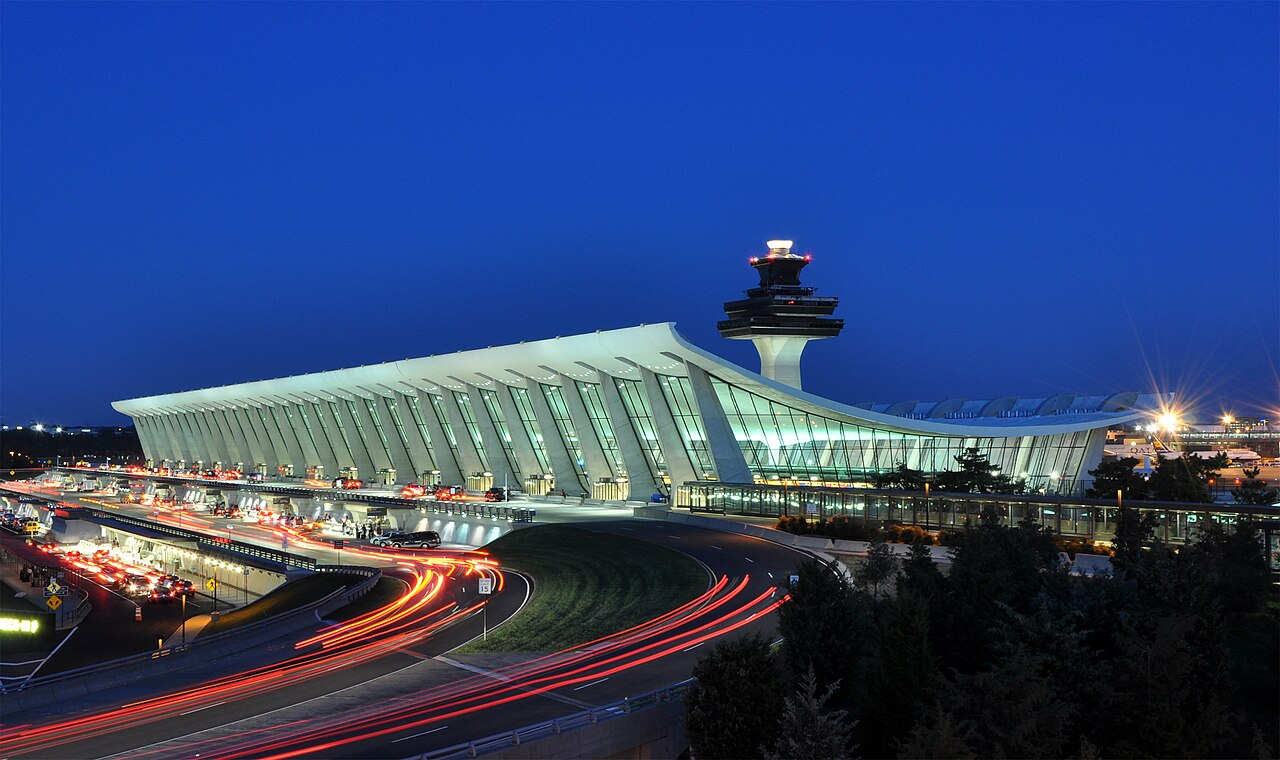 Dulles International Airport (IAD)