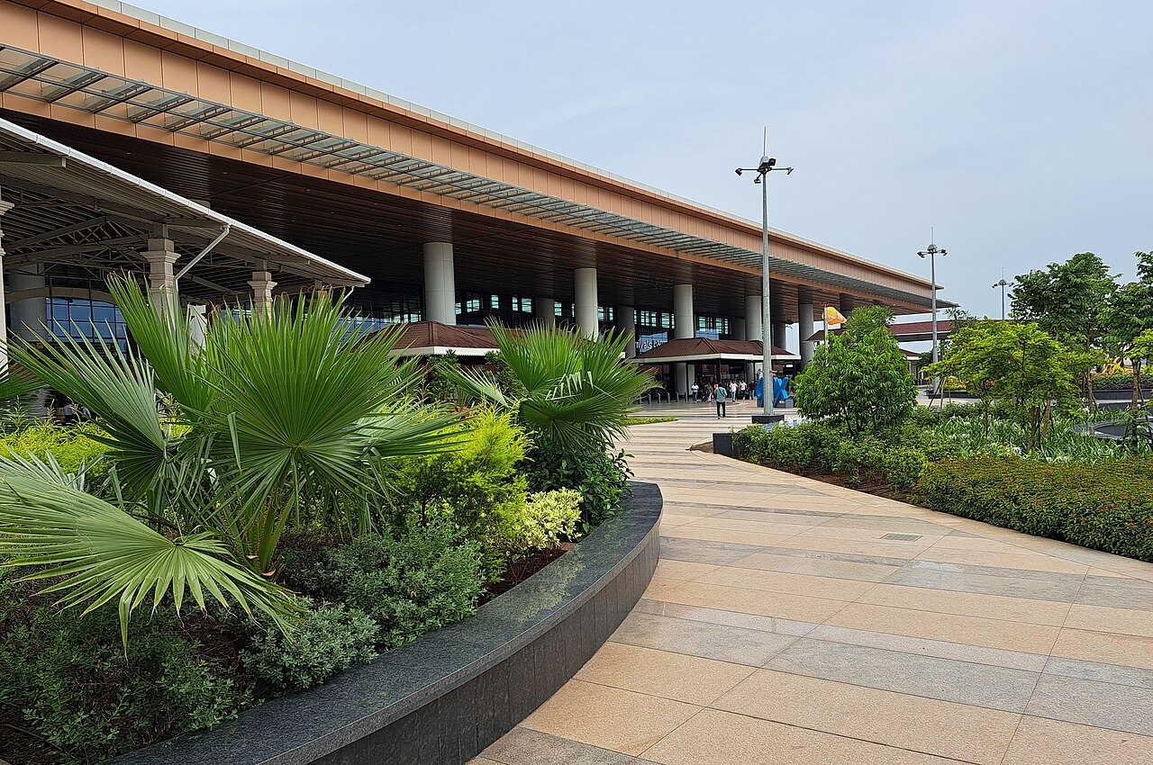 Manohar International Airport (GOX)