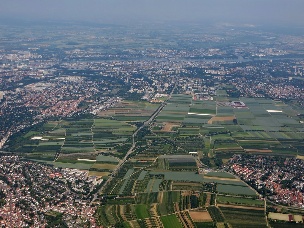 Frankfurt International Airport (FRA)