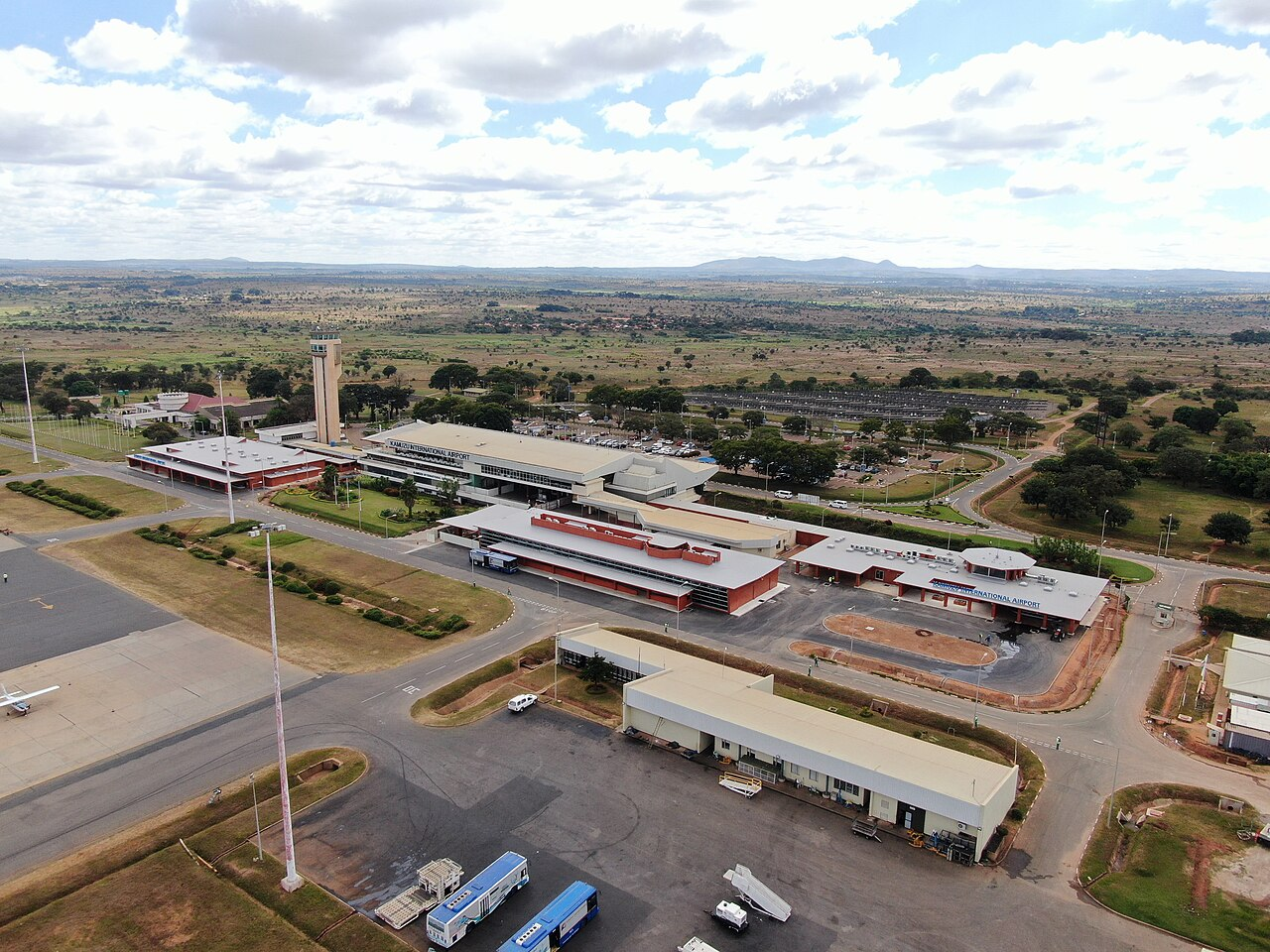 Kamuzu International Airport (LLW)