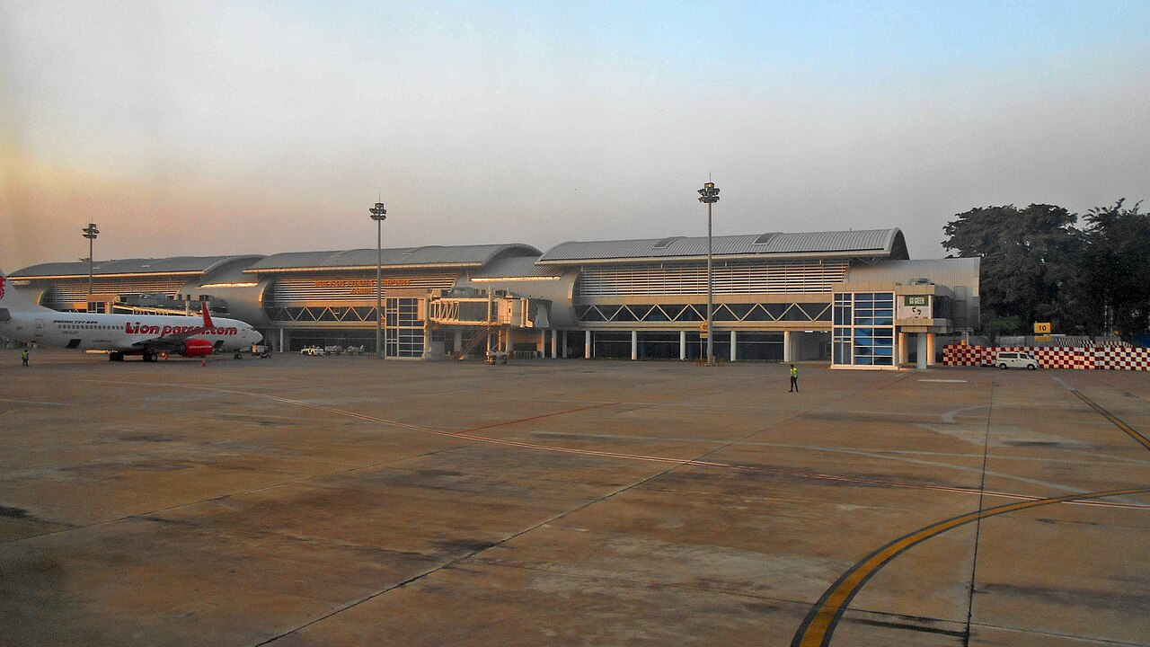 Sultan Thaha Airport (DJB)