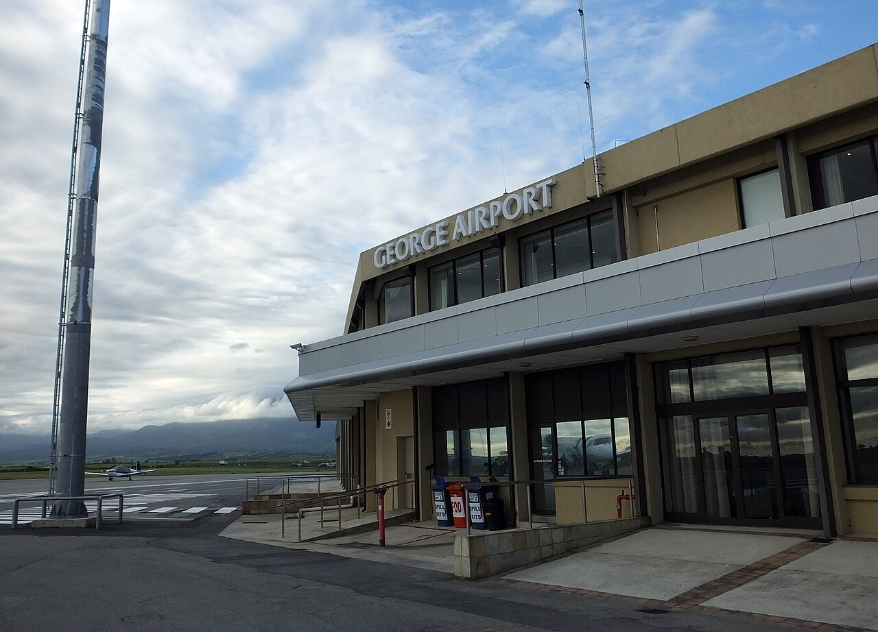 George Airport (GRJ) airport lounge