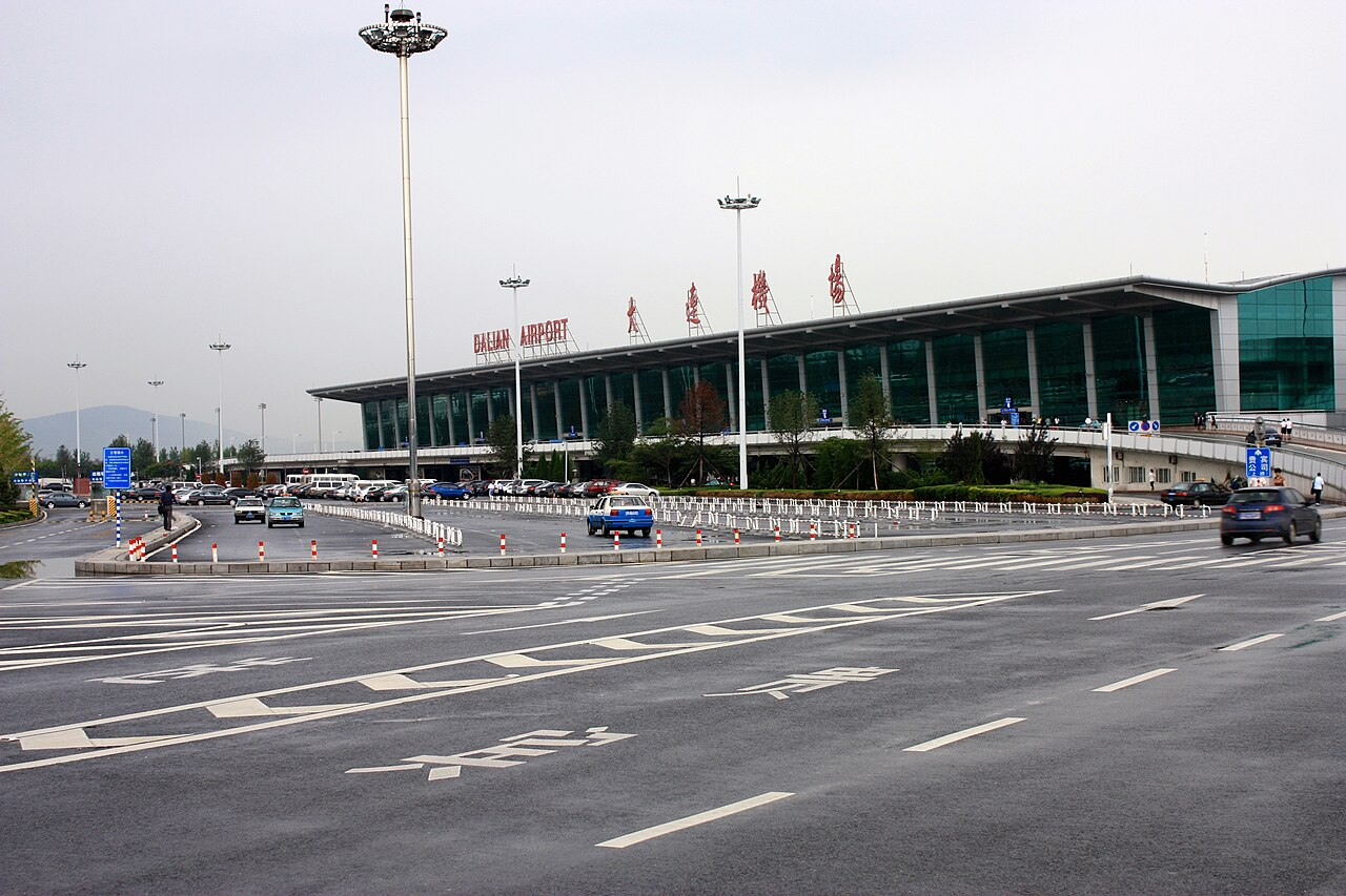 Zhoushuizi International Airport (DLC)