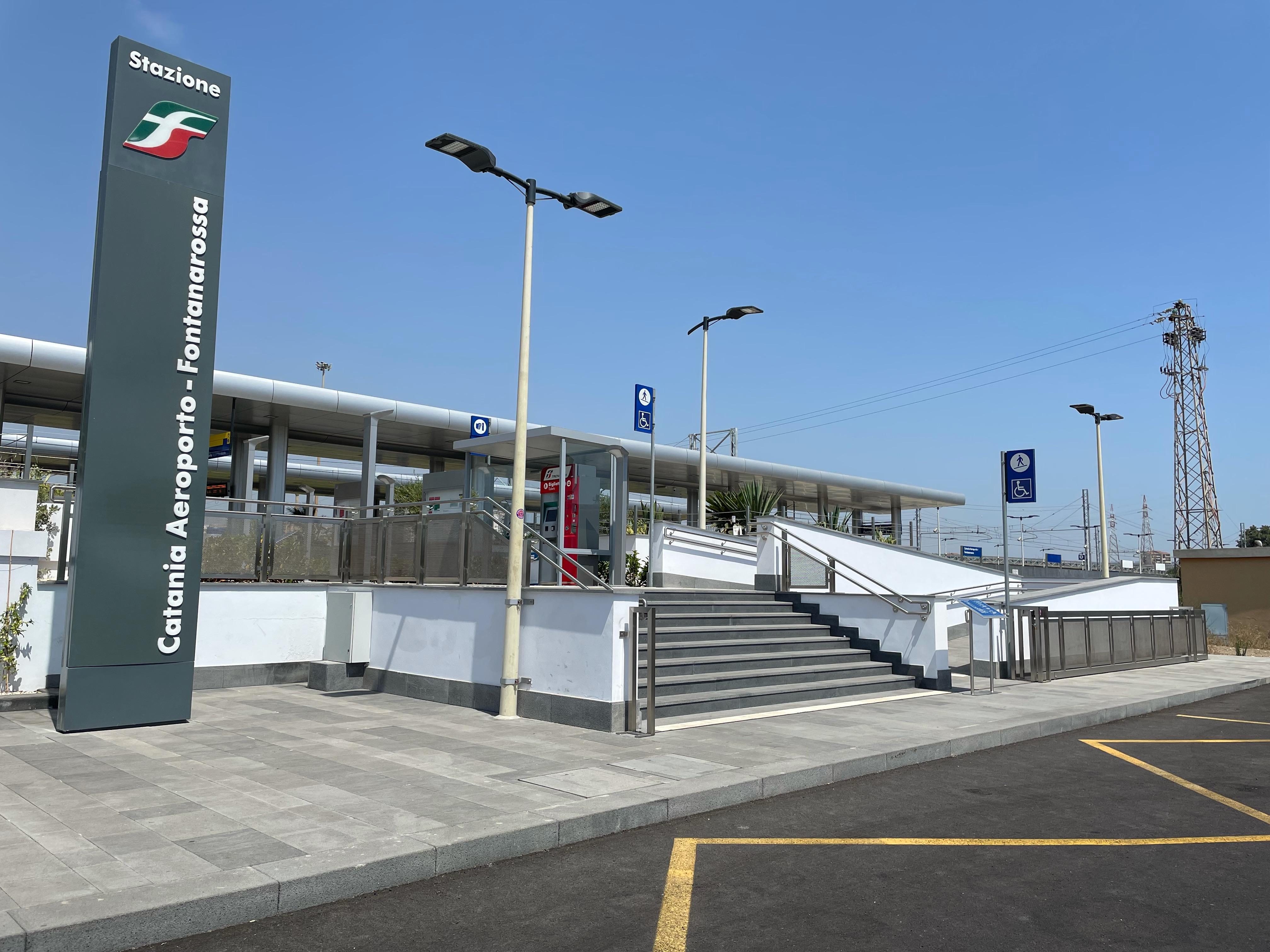Fontanarossa Airport (CTA)