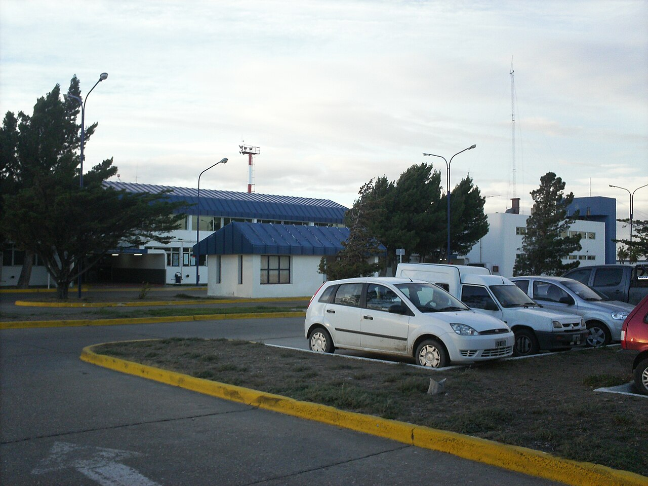 General E. Mosconi Airport (CRD)