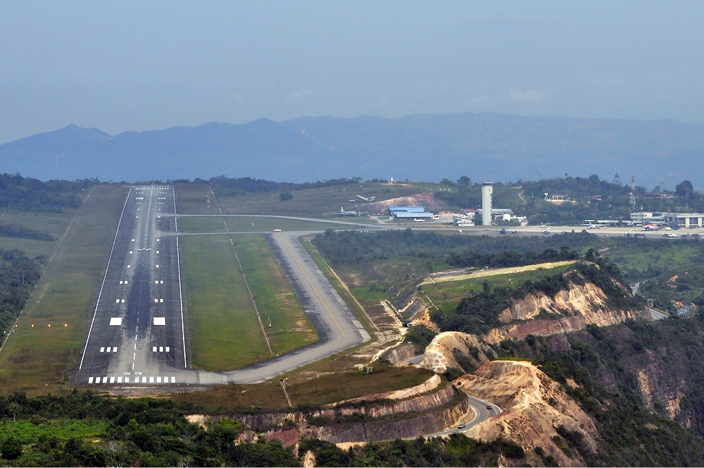 Palonegro International Airport (BGA)