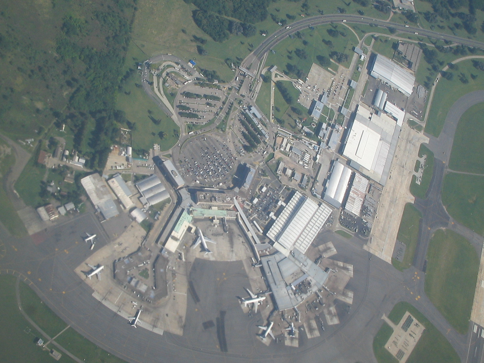Ministro Pistarini International Airport – Ezeiza (EZE)