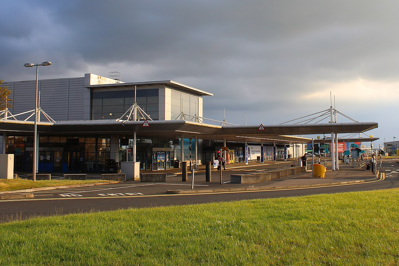Belfast International Airport (BFS) airport lounge