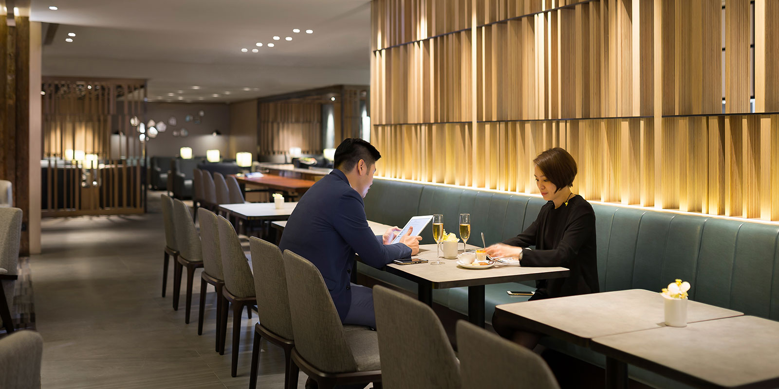 Plaza Premium Lounge | Zone C | International Departures | Terminal 1 - interior view 2