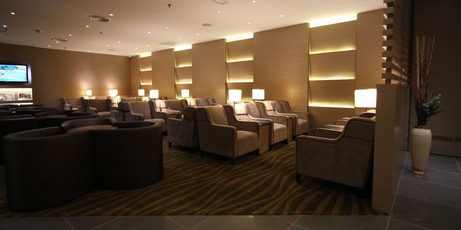 Plaza Premium Lounge | Domestic Departures - interior view 3