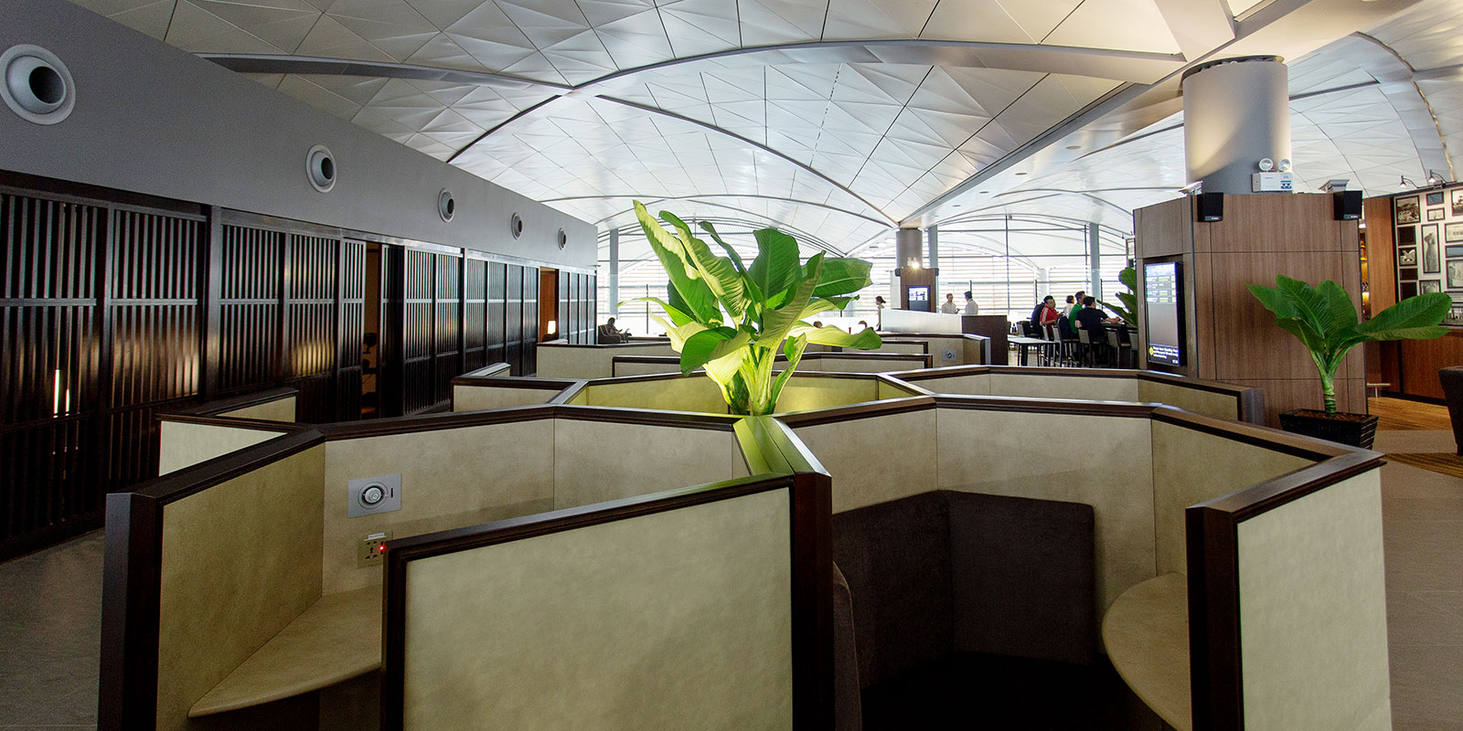 Plaza Premium Lounge | International Departures - interior view 2